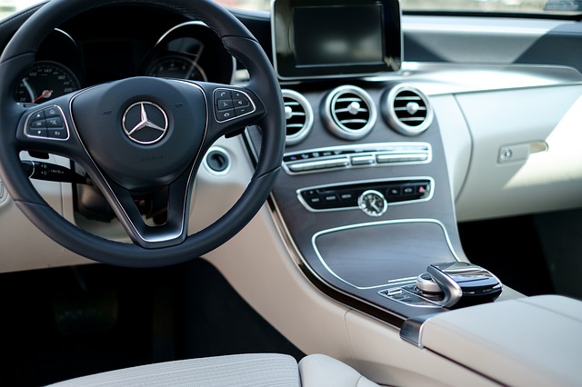 interiér Mercedesu